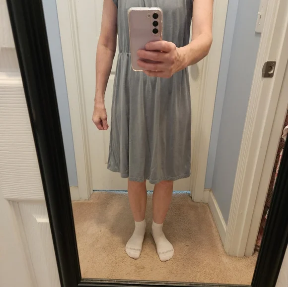 Loft Dress - Picture 4 of 5